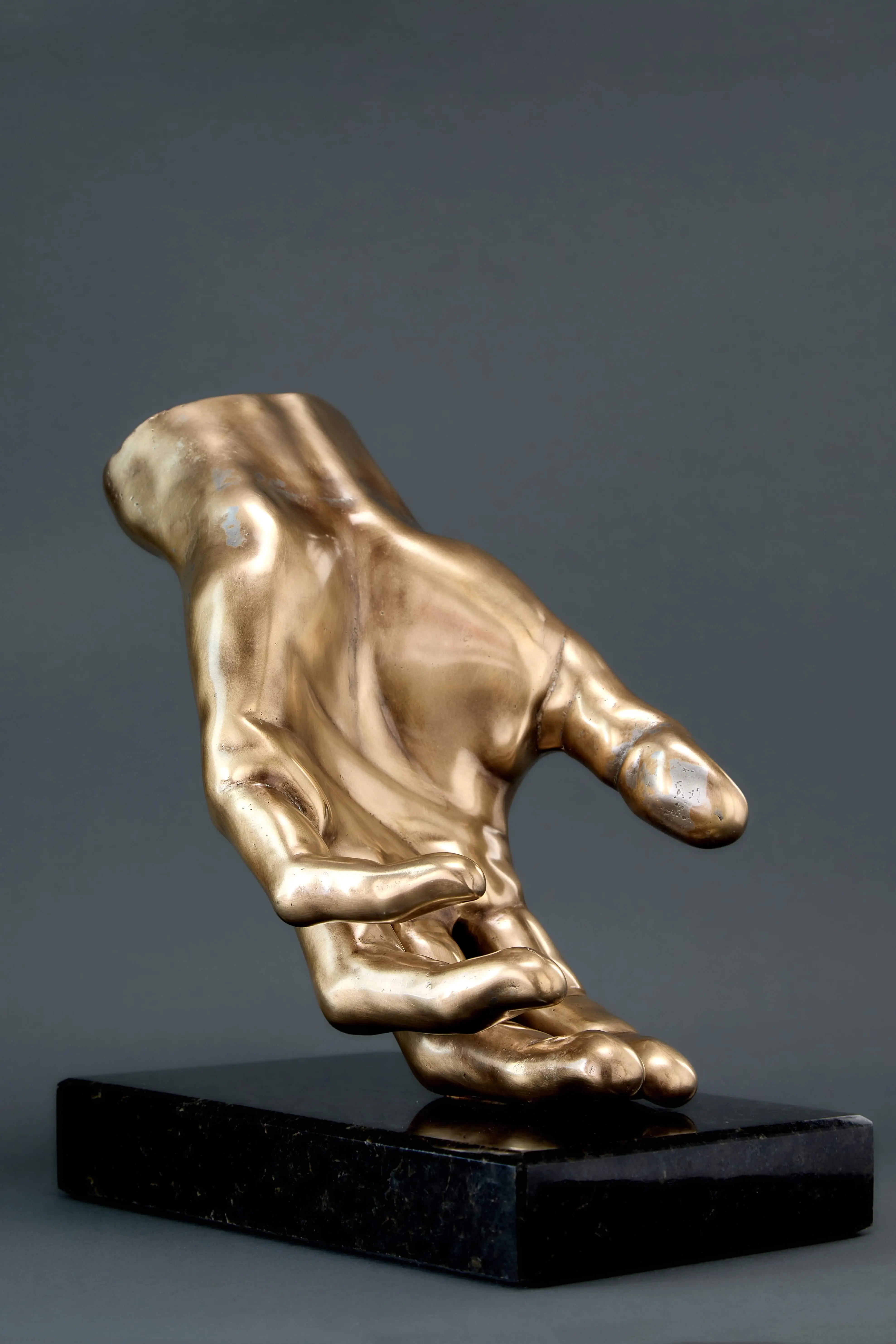 Hand - rzeźba Tomala